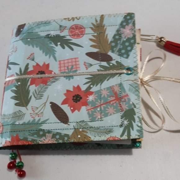 🥂 Christmas Journal with Handcrafted Decorations - Merry and Bright 🥰 - Picture 2 of 12